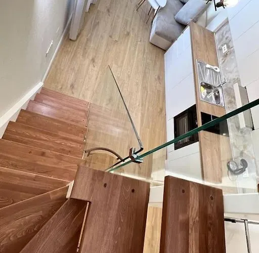 Florents 1-bd Villa, Free Parking&garden Lägenhet