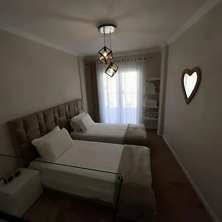 Florents 1-bd Villa, Free Parking And Garden Appartement Tirana